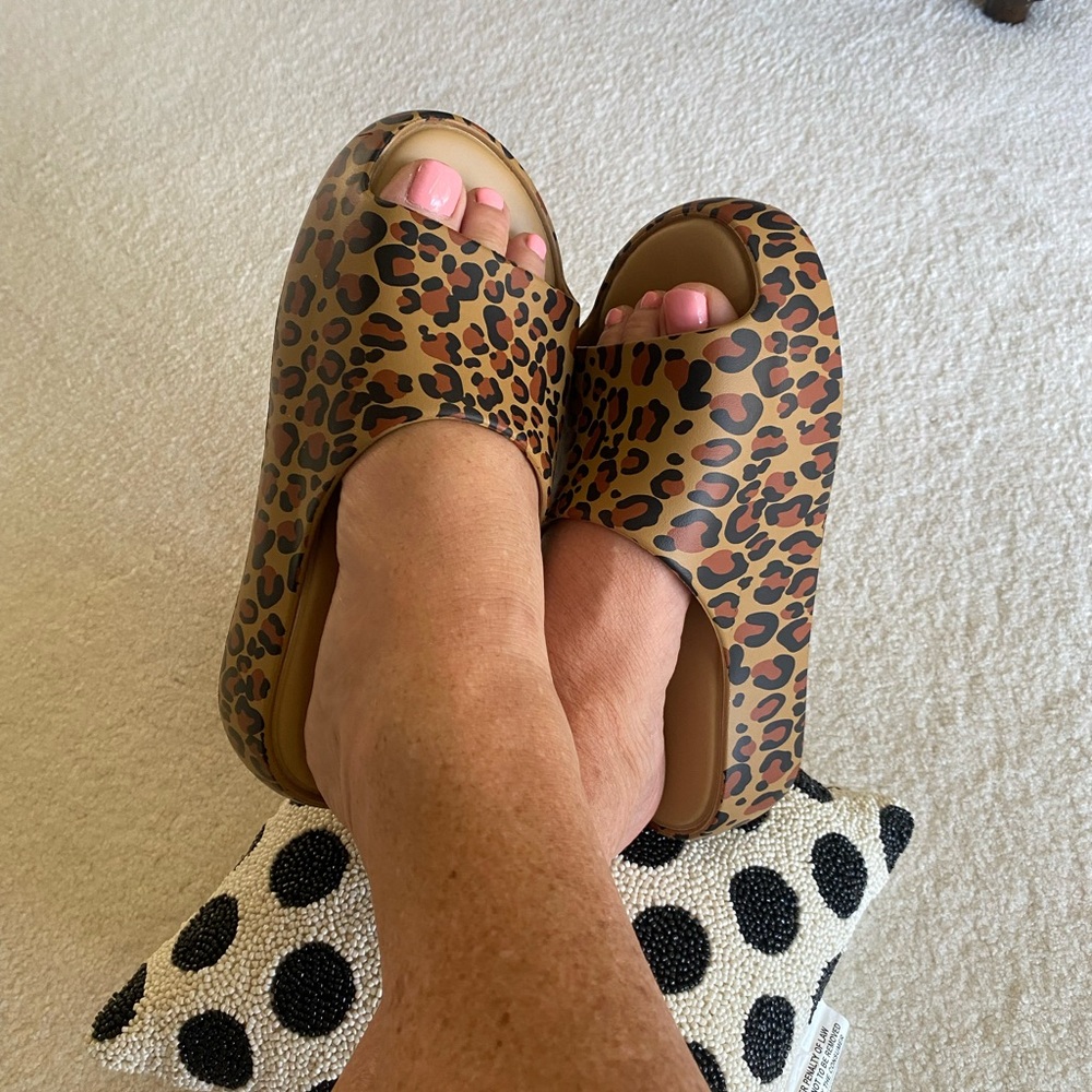 MELISSA JELLIES! New! Leopard Print Women's Slides, SIZE 9 sold out everywhere
